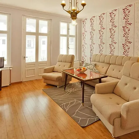 See-eck Im Zentrum Von Ahlbeck * 塞巴特黑灵斯多夫