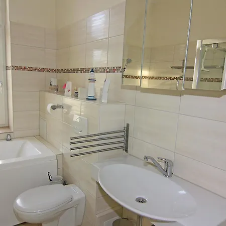 See-eck Im Zentrum Von Ahlbeck * 塞巴特黑灵斯多夫