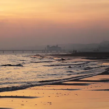 See-eck Im Zentrum Von Ahlbeck * Heringsdorf (Usedom)