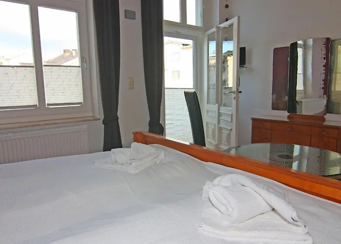 See-eck Im Zentrum Von Ahlbeck